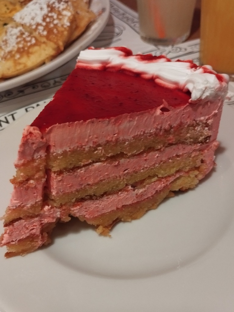 Carta de Restaurantes en Madrid, La Desayunería, Tarta strawberries dream