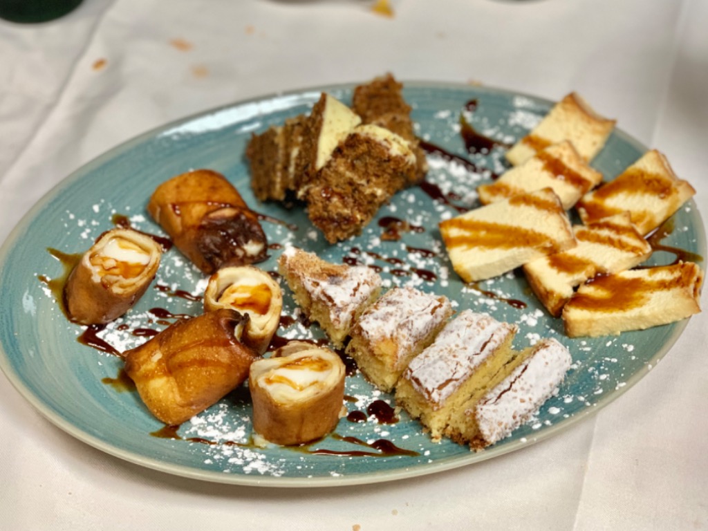 Carta de Restaurantes en Madrid, La Tragantía Restaurante, Surtido de postres caseros