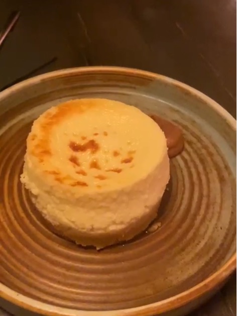 Menu of Restaurants in Madrid, Ochenta Grados Castellana, Tarta de queso horneada con toffee salado