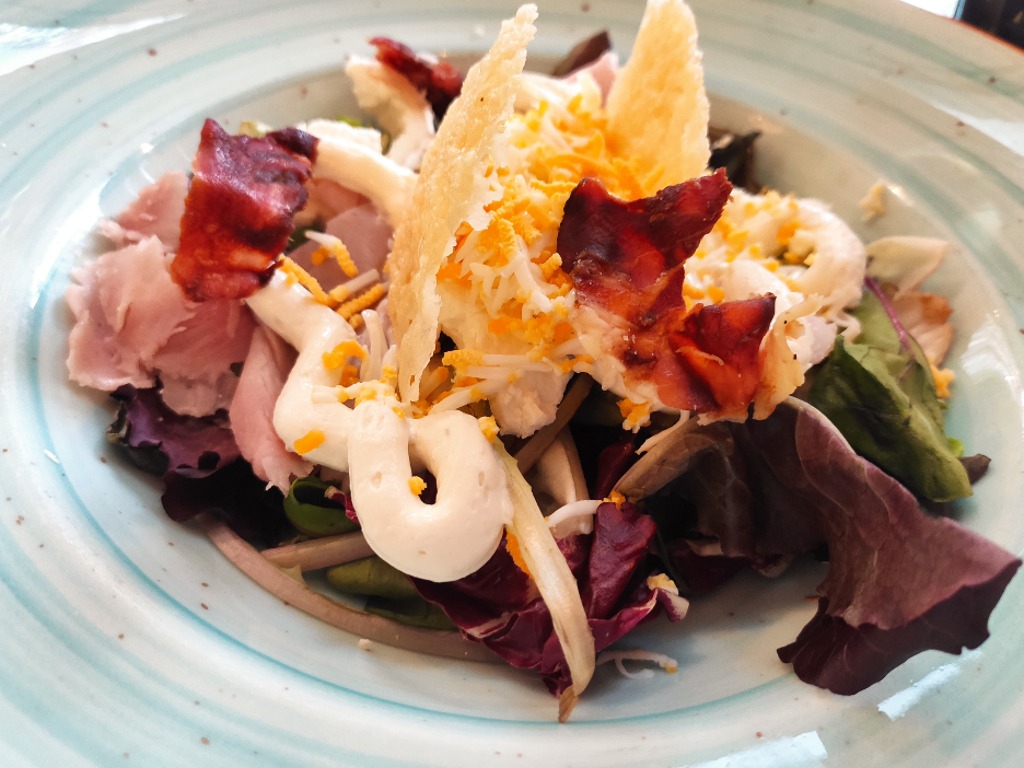 Menu of Restaurants in Madrid, Pizza Jardín, Ensalada diplomático (menú del día)