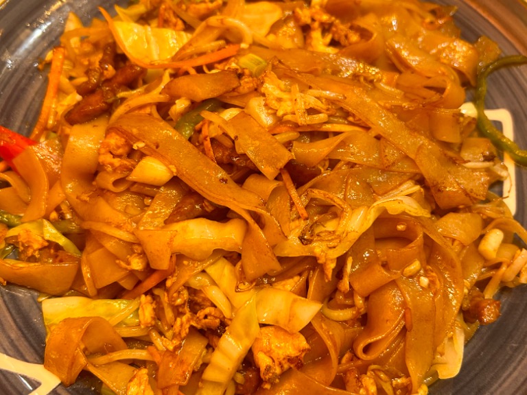 Menu of Bars in Madrid, Uni Ramen, Pad Thai