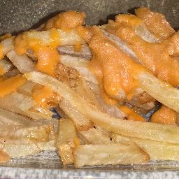 Menu of Restaurants in Madrid, Viva Chapata, Papas fritas con mojo
