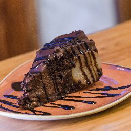 Menu of Restaurants in Madrid, Viva Chapata, PORCIÓN DE TARTA CASERA (Según el día)