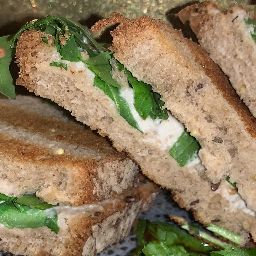 Menu of Restaurants in Madrid, Viva Chapata, Sandwhich de queso y rúcula
