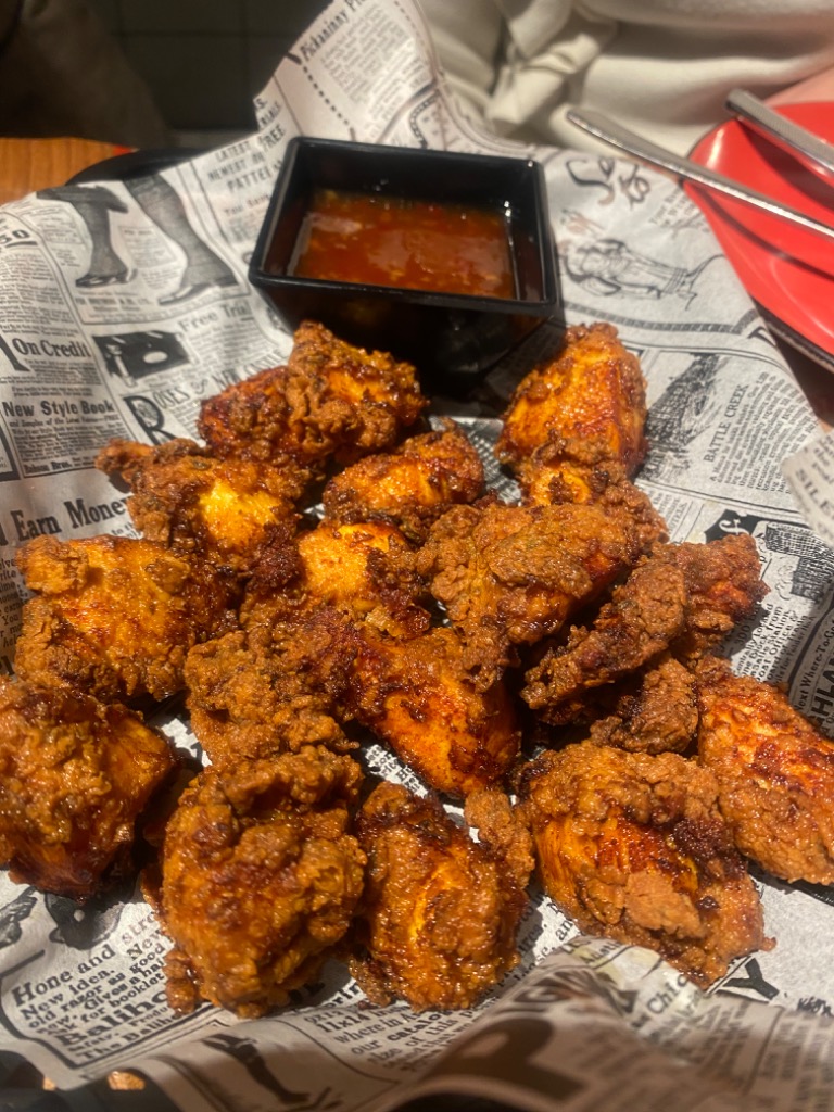 Carta de Restaurantes en Málaga, La Fábrica, Pollo Crujiente estilo Kentucky