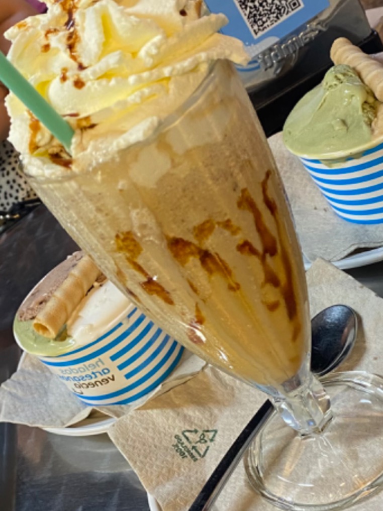 Carta de Restaurantes en Mazarrón, Helados Artesanos Venecia Bahía, Batido de lotus