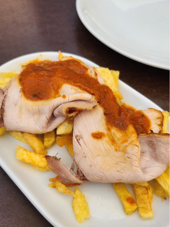 Recomendación gastronómica de Meaño: Carne en salsa