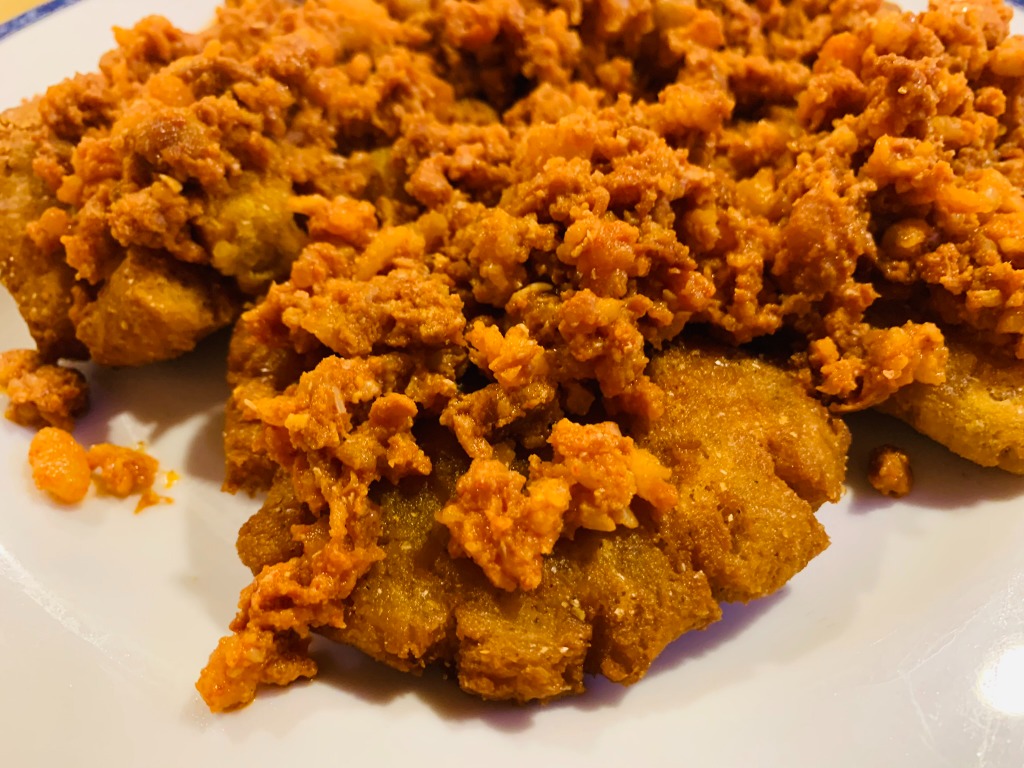 Gastronomy recommendation in Mieres del Camín: Tortos con picadillo