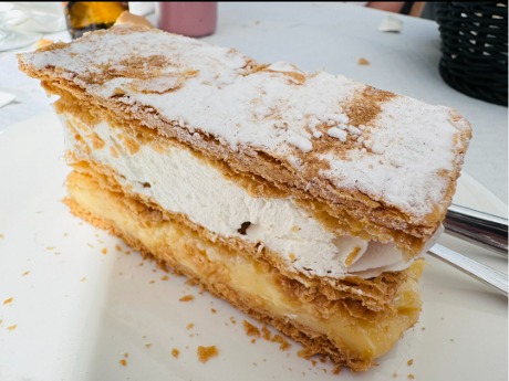 Carta de Restaurantes en Mieres del Camino, Ca'Laura, Milhojas