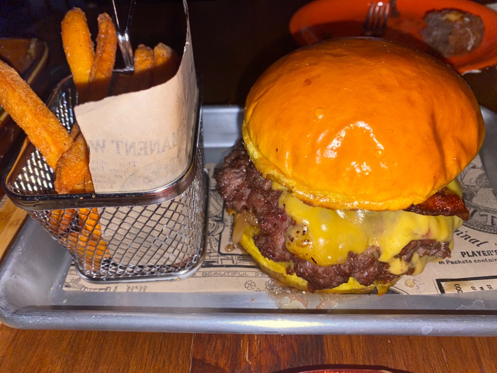 Carta de Restaurantes en Murcia, Alma Street Food, Hamburguesa doble cheese bacon