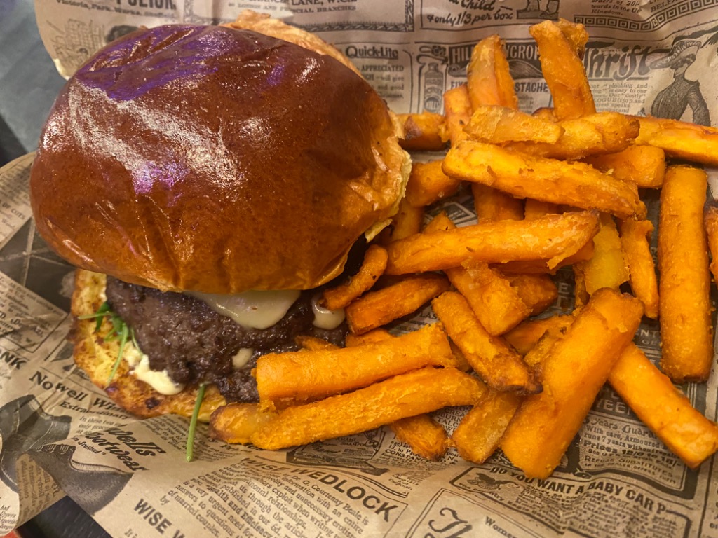 Carta de Restaurantes en Murcia, Black Label Urban Grill Murcia, Burger Swiss