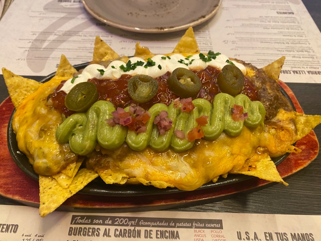 Carta de Restaurantes en Murcia, Black Label Urban Grill Murcia, Nachos label