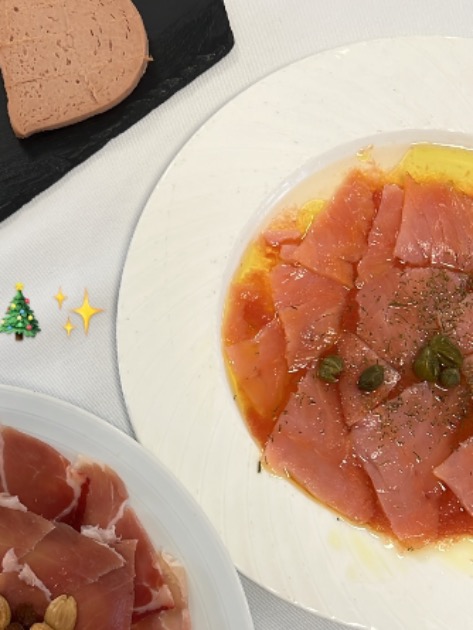 Menu of Restaurants in Murcia, Casa Orenes Restaurante, Salmón con esferas vegetales