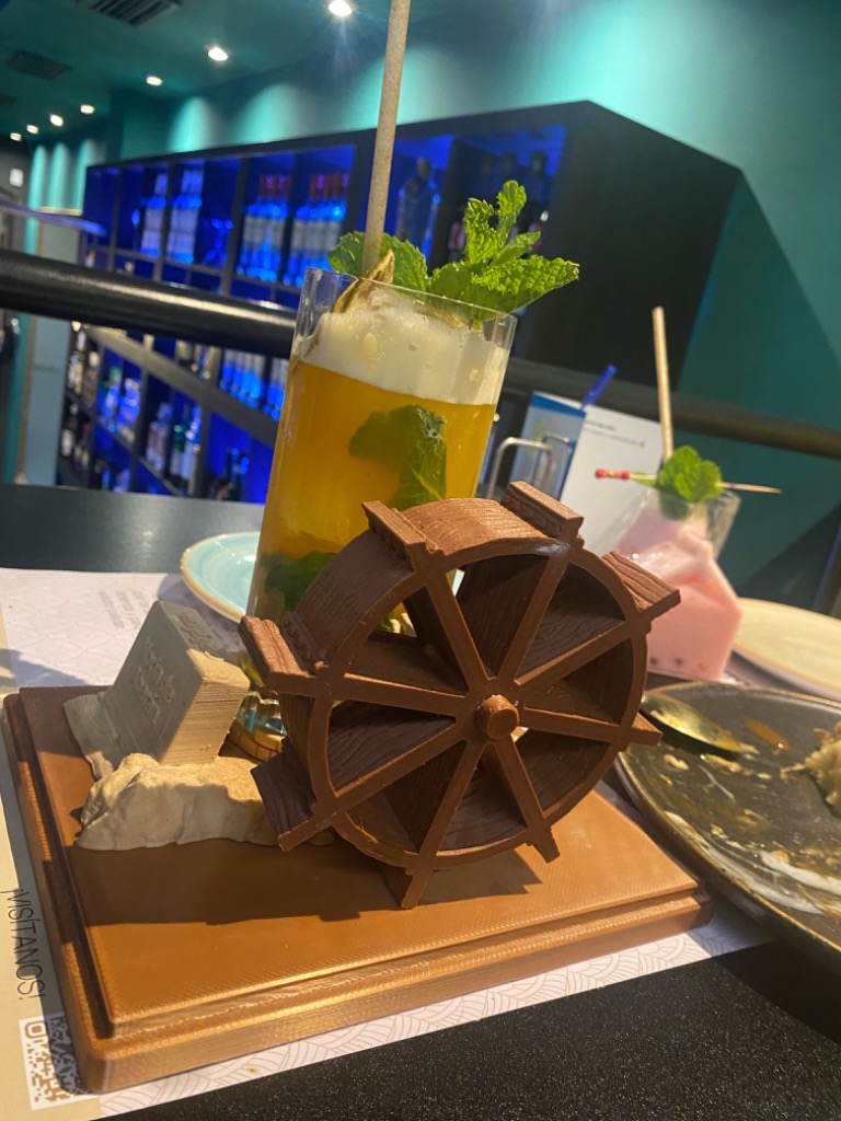 Carta de Restaurantes en Murcia, CONJUGOO - The Cóctel Shop, Noria grande de abarán