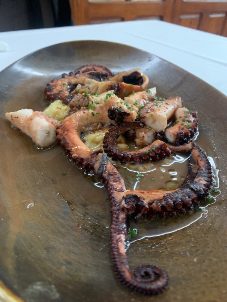 Carta de Restaurantes en Murcia, El Soto de Vulcano, Pulpo rockero a la brasa con parmentier (media ración)