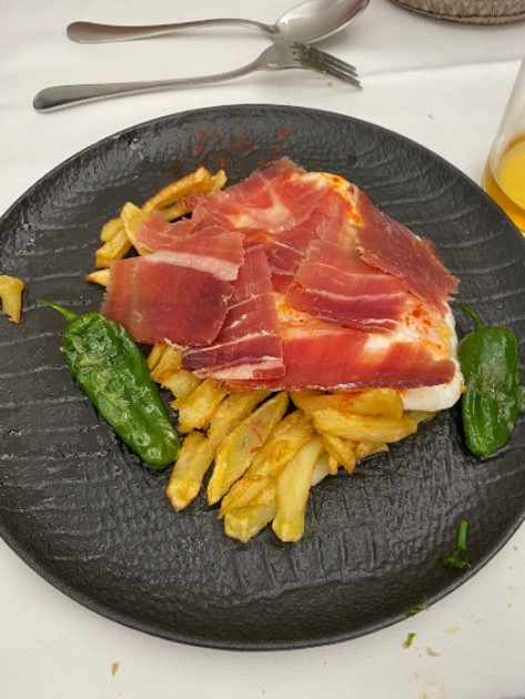 Carta de Restaurantes en Murcia, La Gavacha, Huevos rotos con jamón