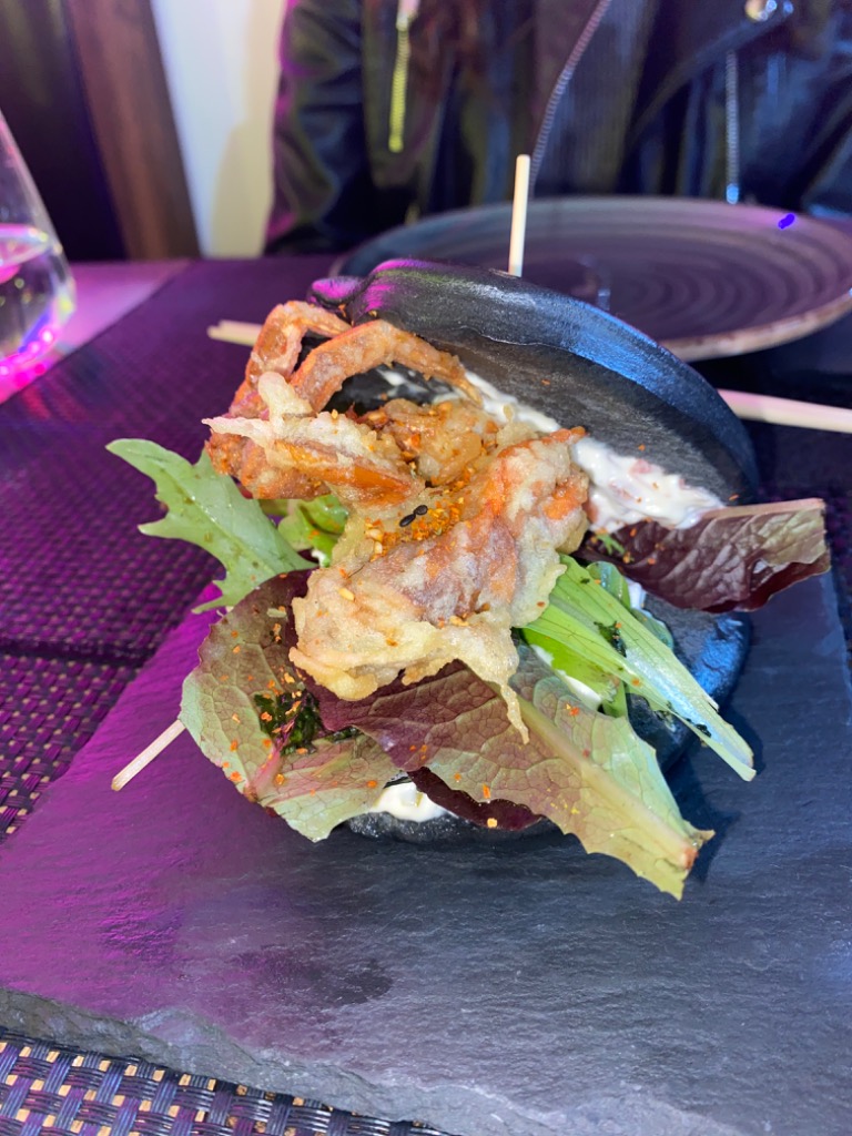 Recomendación gastronómica de Murcia: Bao de cangrejo tempurizado