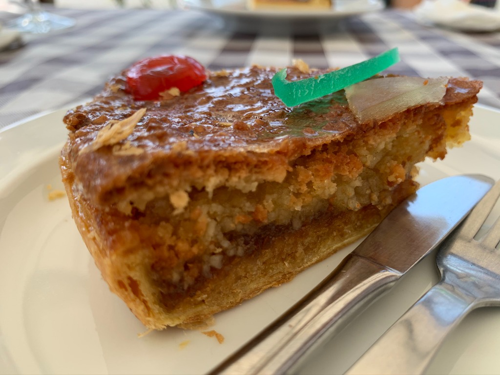 Carta de Restaurantes en O Vicedo, La Bodeguita del Puerto, Tarta de almendra
