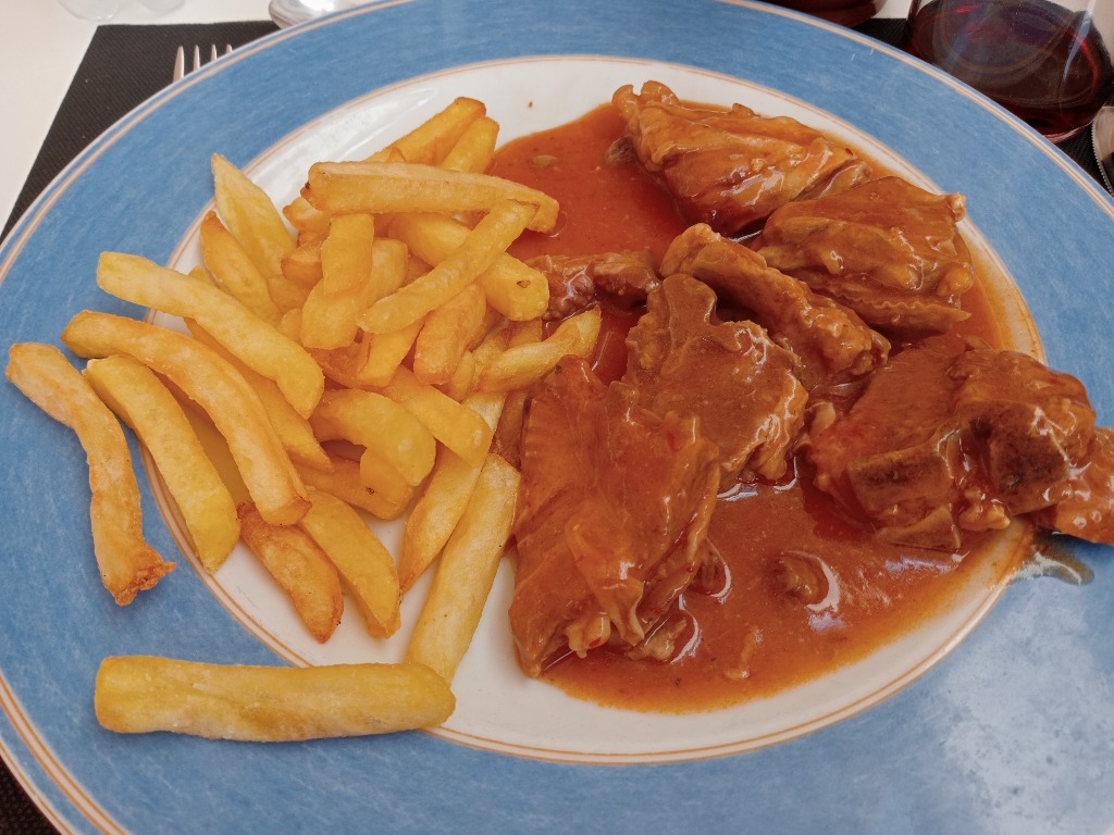 Carta de Restaurantes en Olite, La Muralla, Cordero en chilindrón