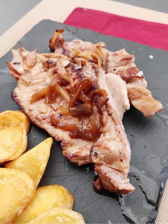 Carta de Restaurantes en Onda, 4 Cantons, Secreto con cebolla caramelizada