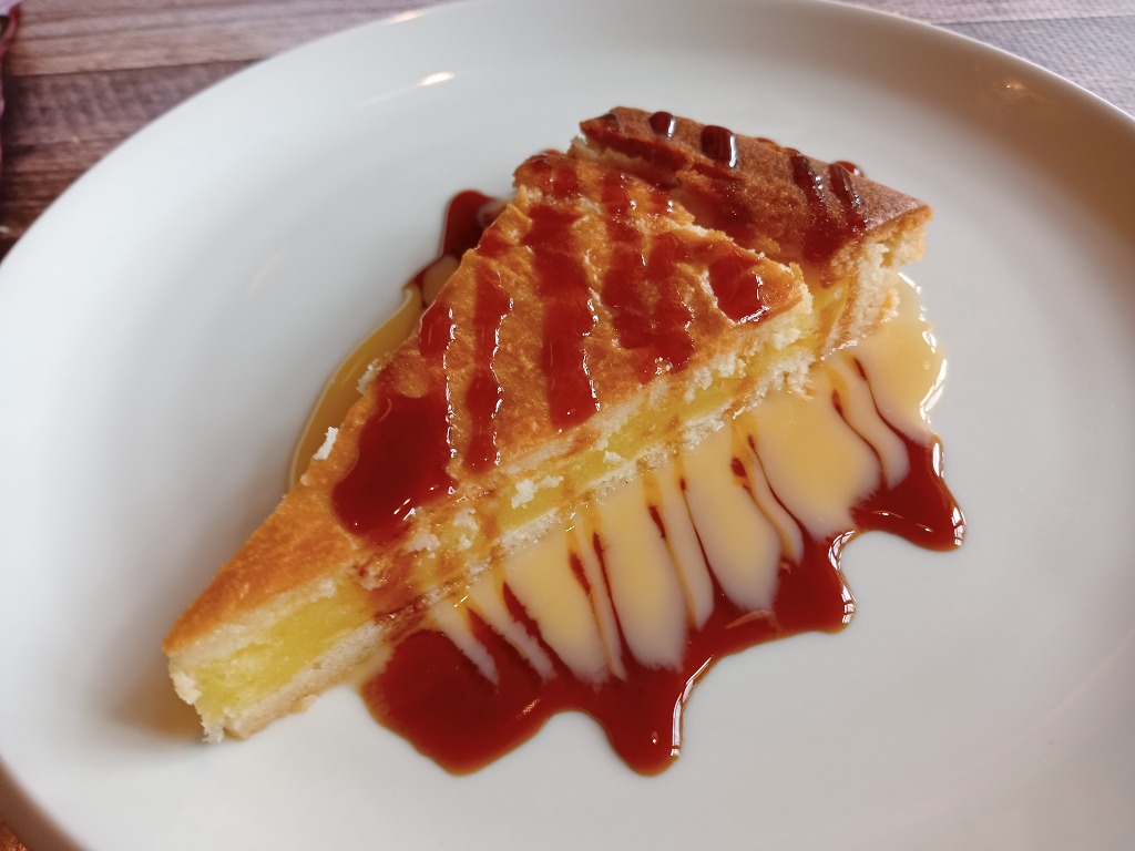 Menu of Restaurants in Orbara, Iratiko Eskola Taberna, Pastel vasco relleno de crema