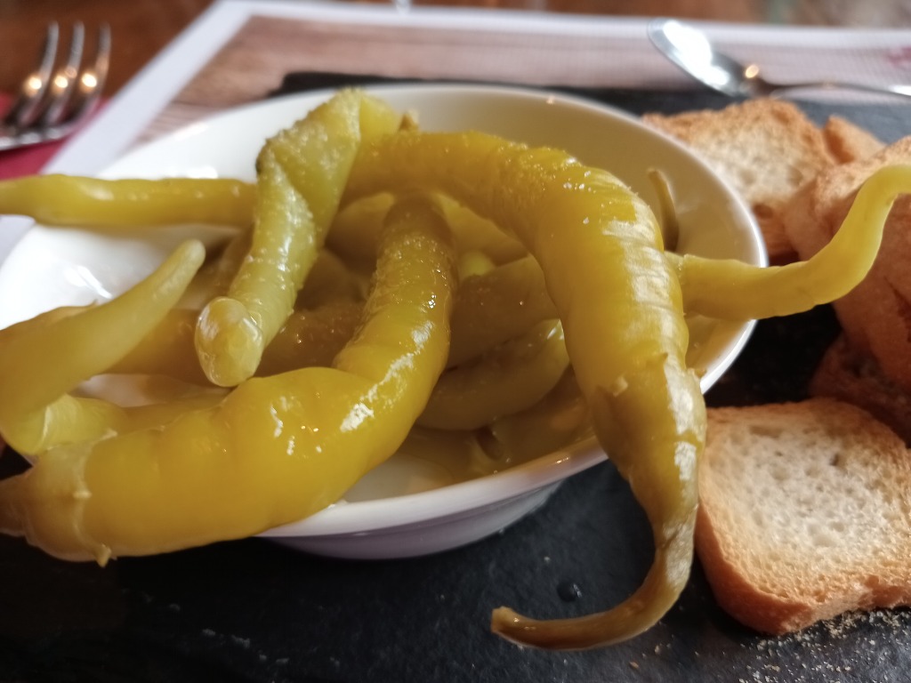 Menu of Restaurants in Orbara, Iratiko Eskola Taberna, Pochas a la navarra