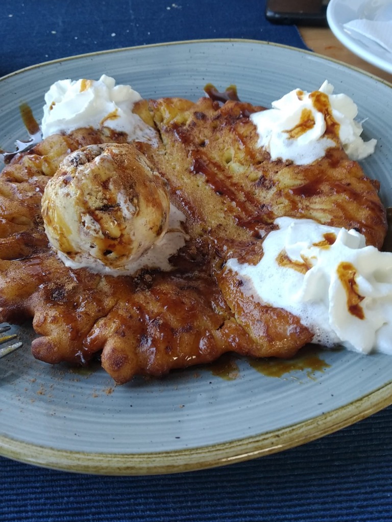 Carta de Restaurantes en Orzola, Restaurante Mirador El Roque, Torrija con helado