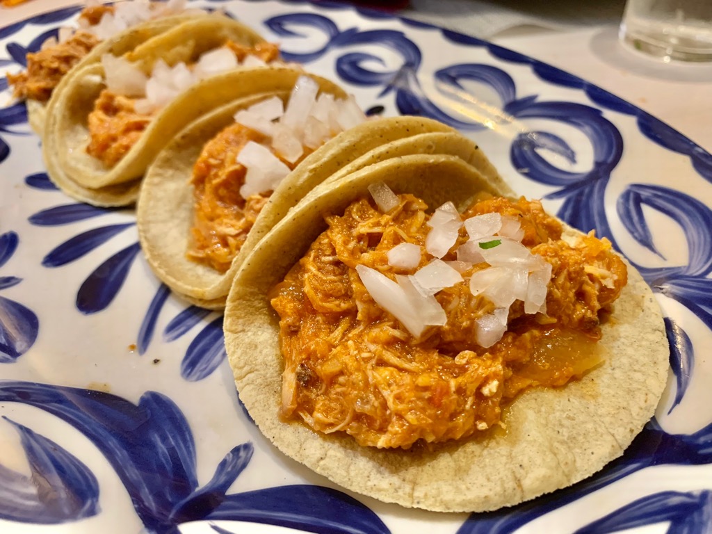 Carta de Restaurantes en Oviedo, Chibiski, Tacos de Tinga (3uds)