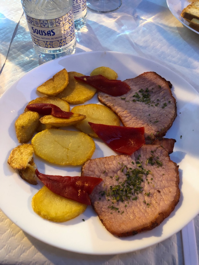 Menu of Restaurants in Oviedo, Kuper Bar, Lomo con pimientos y patatas