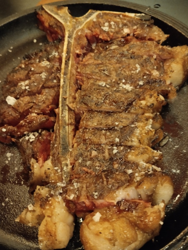 Recomendación gastronómica de Oviedo: T-bone de Angus nacional maduración mas de 30 días