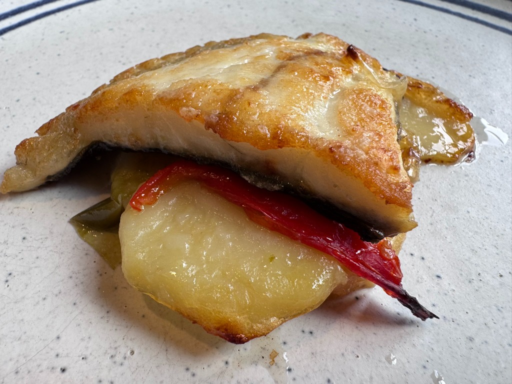 Menu of Restaurants in Oviedo, Restaurante Scanda, Rodaballo a la espalda y patatas a lo pobre