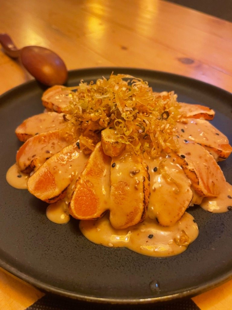 Carta de Restaurantes en Oviedo, TSUBU IZAKAYA JAPONÉS, Tataki de salmón