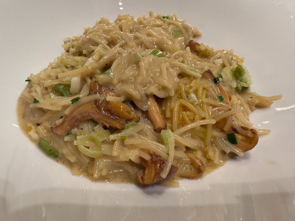 Menu of Restaurants in Pamplona, Anttonenea, Fideuá de setas