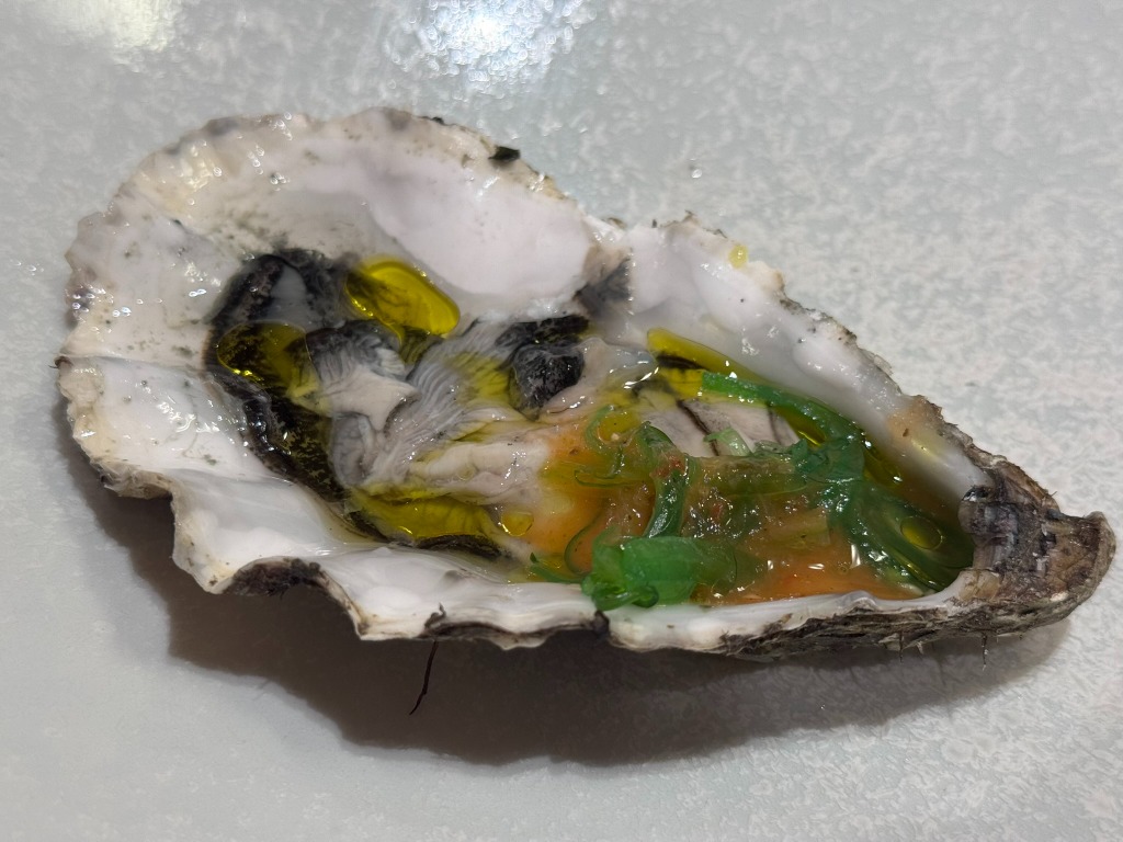 Menu of Restaurants in Pamplona, Anttonenea, Ostra con leche de tigre y wakame