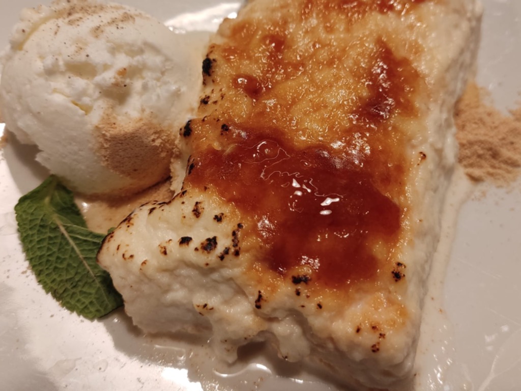 Valoración y opiniones de comida y bebida en Pamplona, Asador Armendi, Torrija de pan