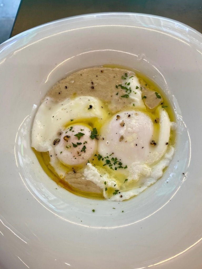 Menu of Restaurants in Pamplona, Bar Restaurante Zanpa, Huevos trufados sobre parmentier