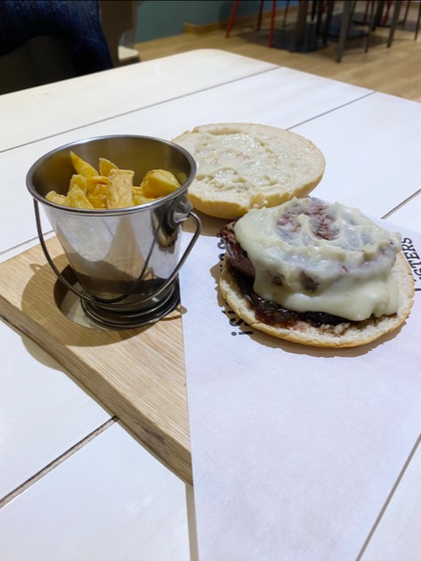 Carta de Restaurantes en Pamplona, Bi Sisters, Hamburguesa Irurtzun