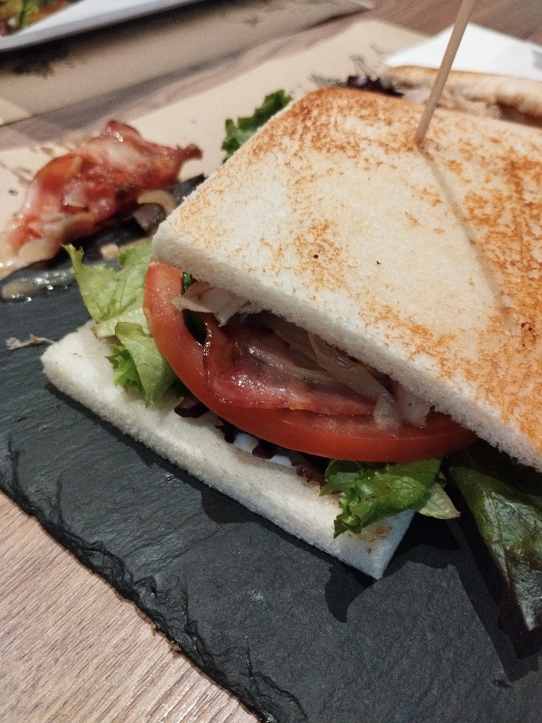 Carta de Restaurantes en Pamplona, Cervecería La Quinta, Sandwich La Quinta