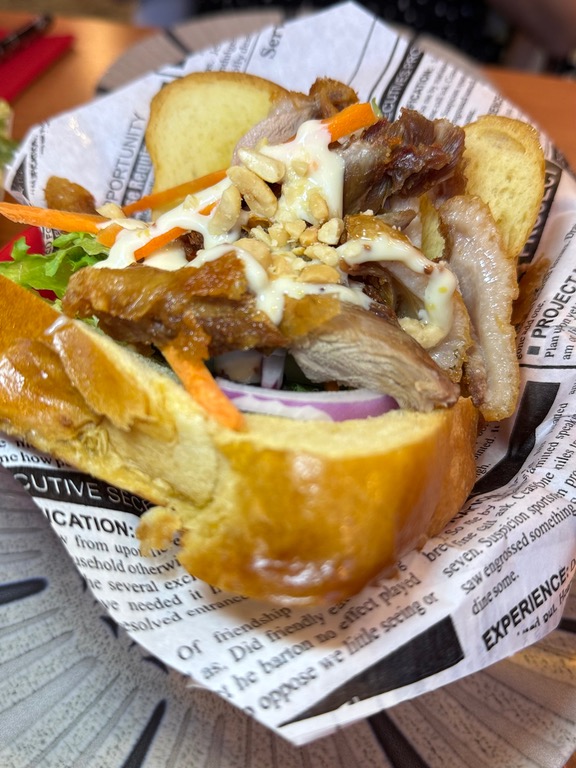 Carta de Restaurantes en Pamplona, Chonburi Restaurant (Thai Food), THAIPAN de pato