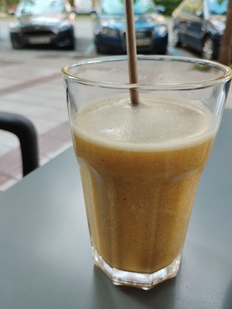 Menu of Coffee Shops in Pamplona, Coketto's, Zumo de plátano, kiwi y naranja