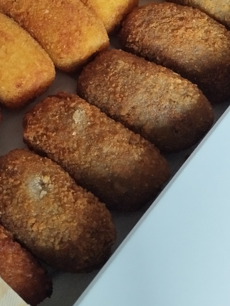 Carta de Restaurantes en Pamplona, CroquetArte Pamplona, Croqueta de morcilla con peras al vino tinto