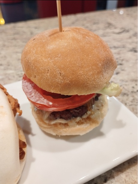 Carta de Bares en Pamplona, El despacho de vinos, Mini hamburguesa