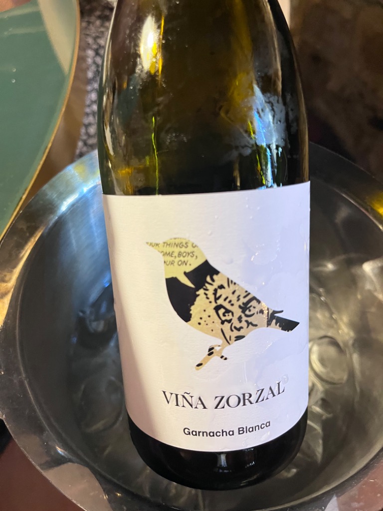 Gastronomy recommendation in Pamplona: Vino blanco viña zorzal garnacha blanca
