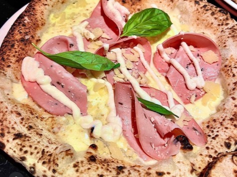 Menu of Restaurants in Pamplona, Grosso Napoletano, Pizza tartufa