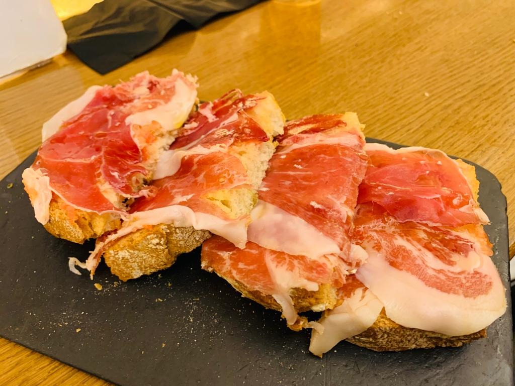 Carta de Restaurantes en Pamplona, Iruñazarra, Tosta de jamón ibérico