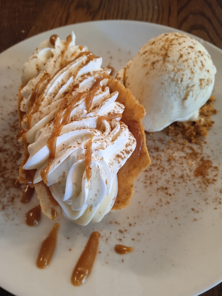 Carta de Restaurantes en Pamplona, La Bankada, Tejas con helado