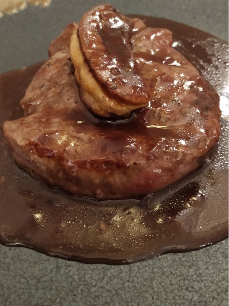 Carta de Restaurantes en Pamplona, La Bella Época, Solomillo de ternera con foie al Oporto