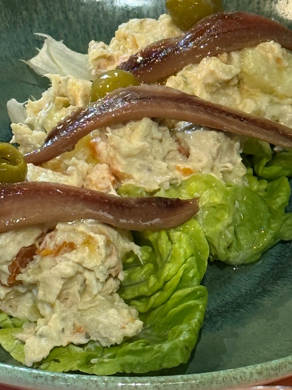 Menu of Restaurants in Pamplona, La Picachilla, Cogollos rellenos de ensaladilla