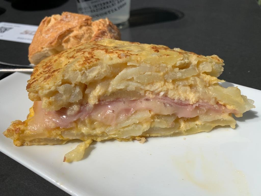 Carta de Restaurantes en Pamplona, La Sota de Lezkairu, Tortilla de patata rellena