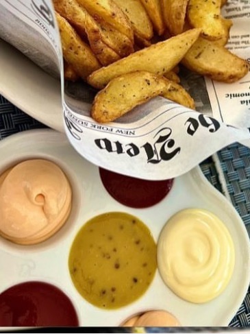 Carta de Restaurantes en Pamplona, La Terraza by Carlos Rodríguez, Patatas con salsas